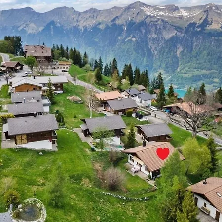 Specht, Gemuetliche Bergferien Auf Der Axalp